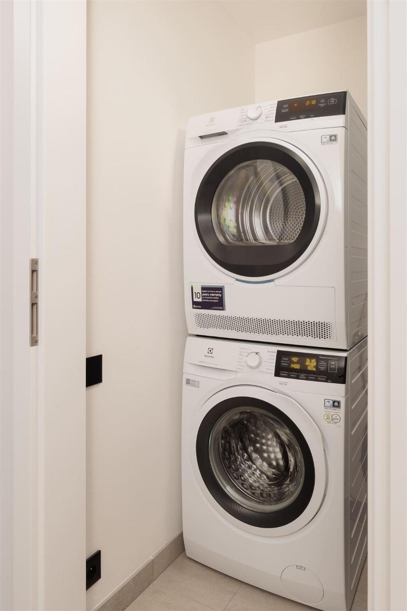 Luxury Sunny - Free Garage, Metro, Balcony, Ps5, 2nd Parking On Request Apartment Prag