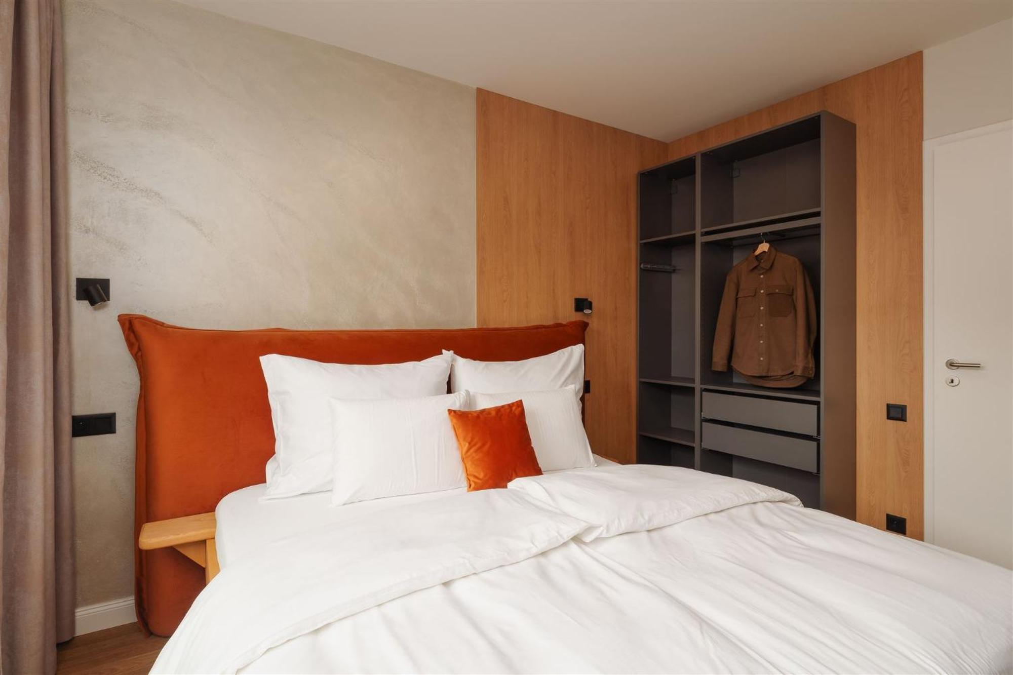 Luxury Sunny - Free Garage, Metro, Balcony, Ps5, 2nd Parking On Request Apartment *