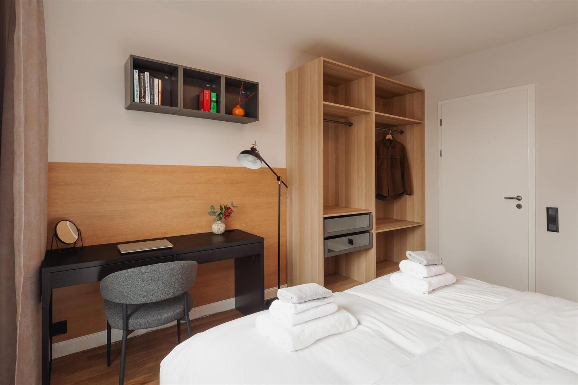 Apartment Luxury Sunny - Free Garage, Metro, Balcony, Ps5, 2nd Parking On Request *