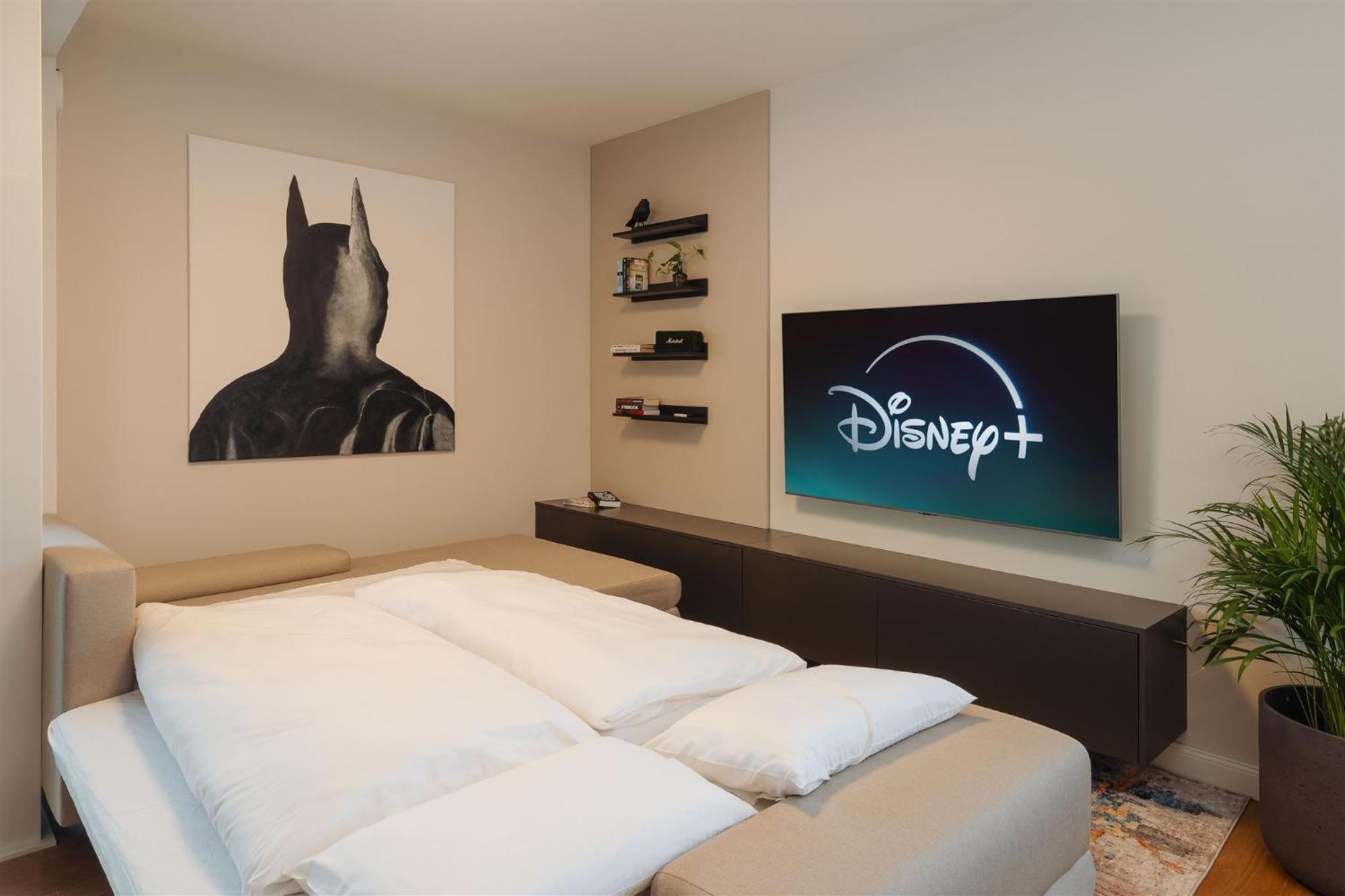 Luxury Sunny - Garage Parking, Metro, Balcony, Ps5 With Games * Praag
